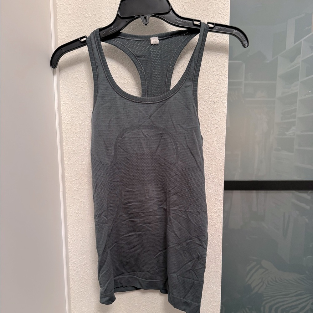 Lululemon Swiftly Tech Racerback Tank Top Hip Length size 4 in Army Green